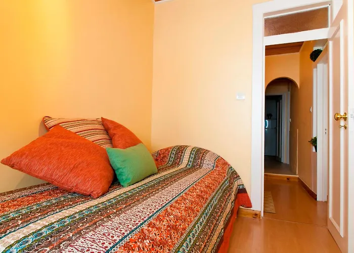 Central Apart In Vibrant Bairro Alto