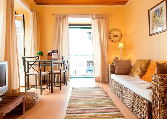 Central Apart In Vibrant Bairro Alto